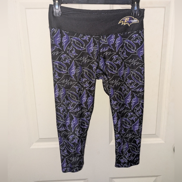 FOCO NFL Women's Baltimore Ravens Thematic Print Capri Leggings Small Cold Gear - Picture 1 of 4